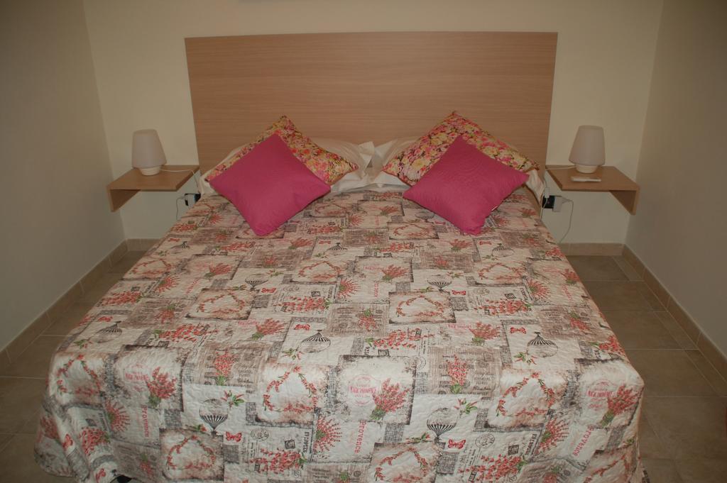 B&B Emily Brindisi Kültér fotó